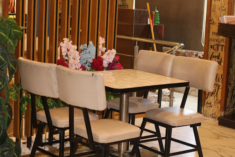 Papa's Kitchen in Bahawalpur, Punjab