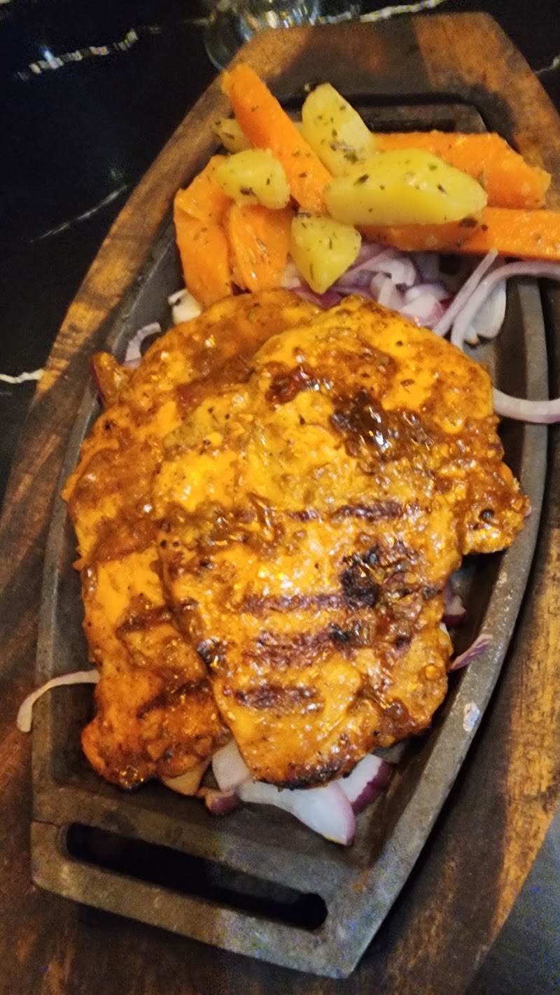 Monar Restaurant in Mīrpur Khās, Sindh