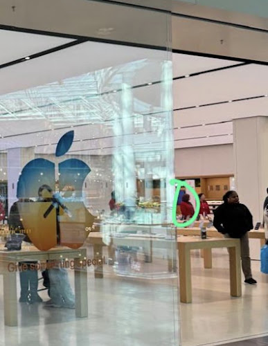 Apple Pentagon City