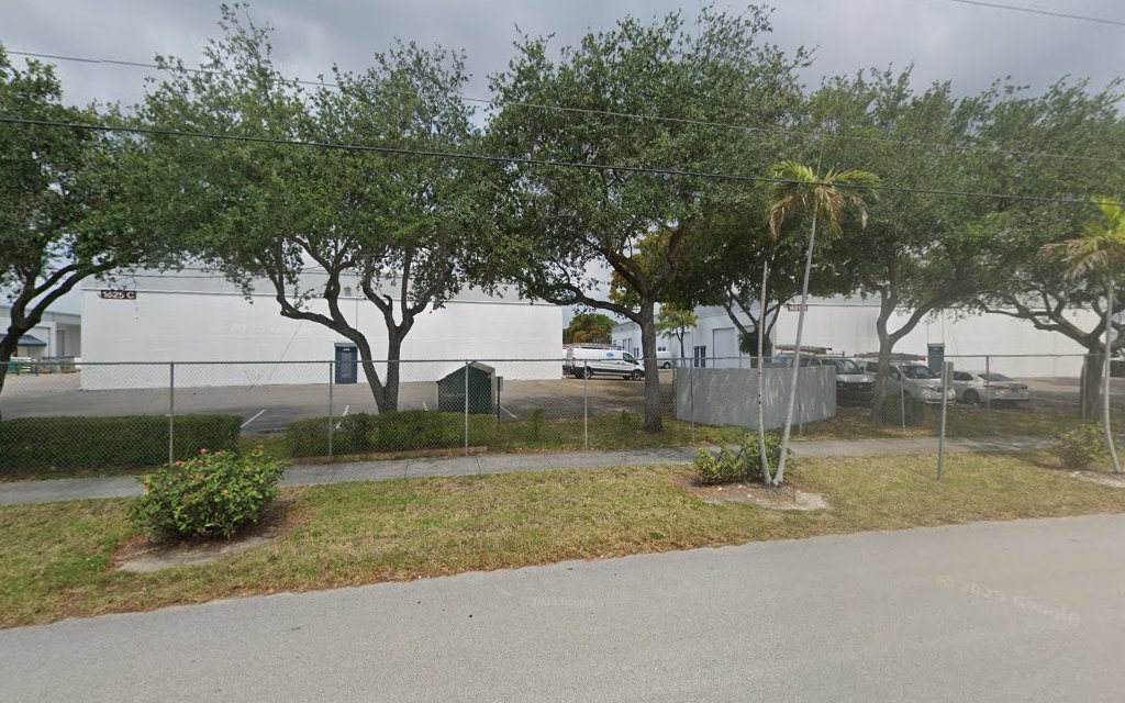 Southern Ornamentals & Fence Fence Contractor in Deerfield Beach, FL