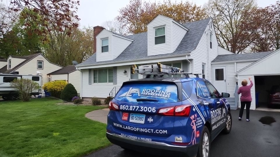 LA ROOFING LLC