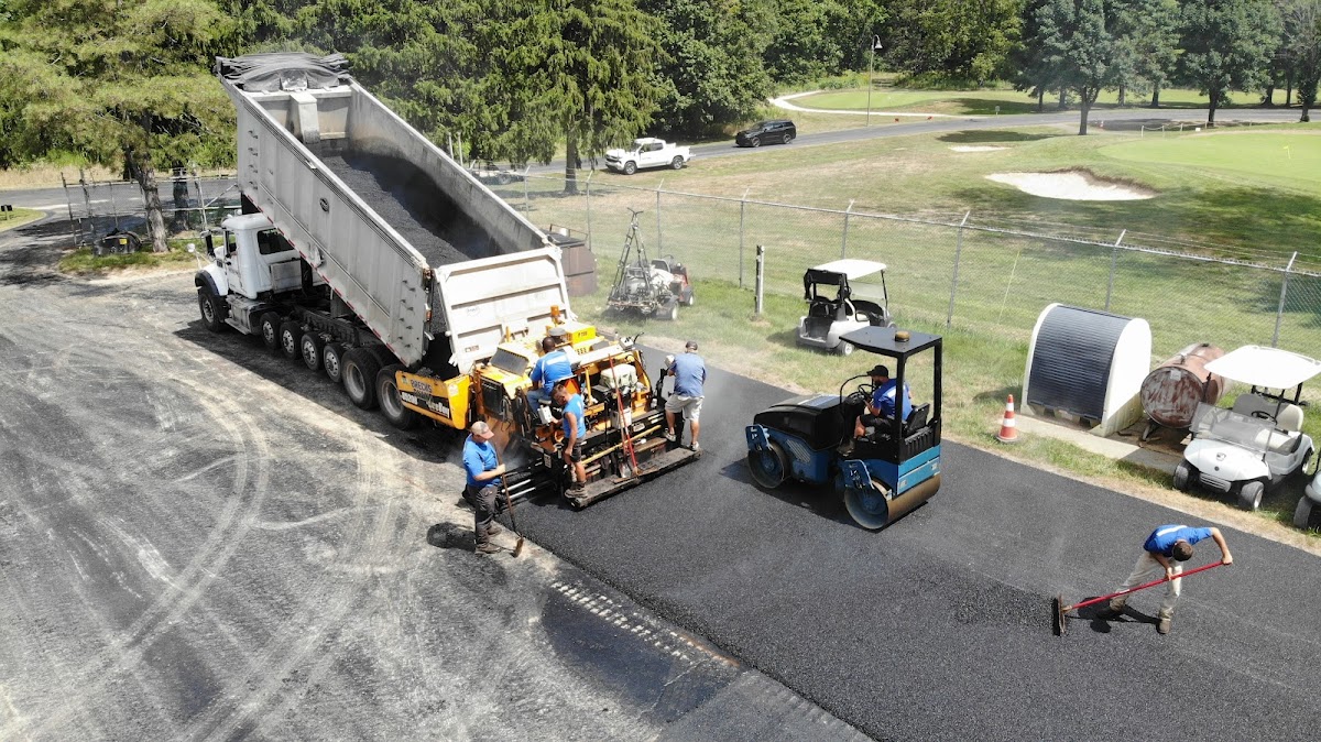 Breck's Paving