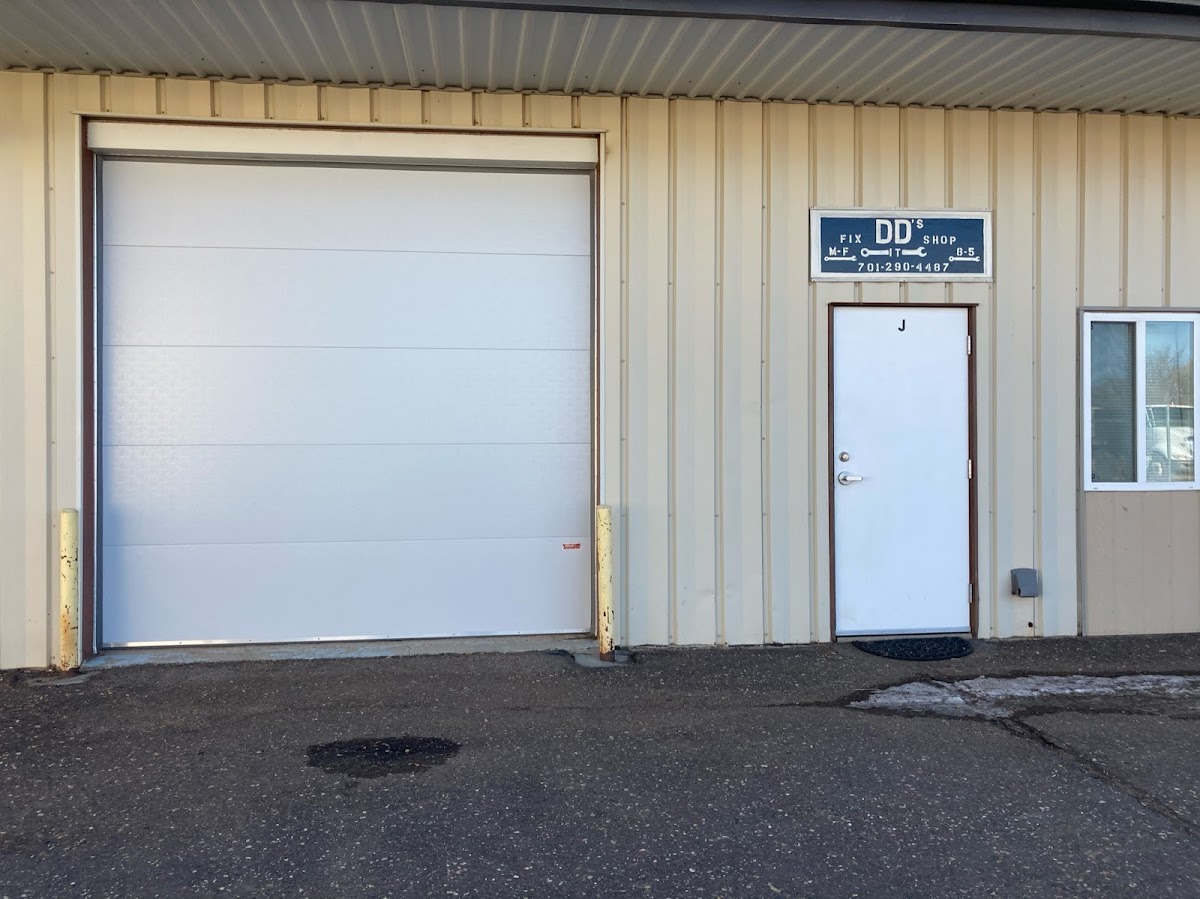 DD's Fix-It Shop