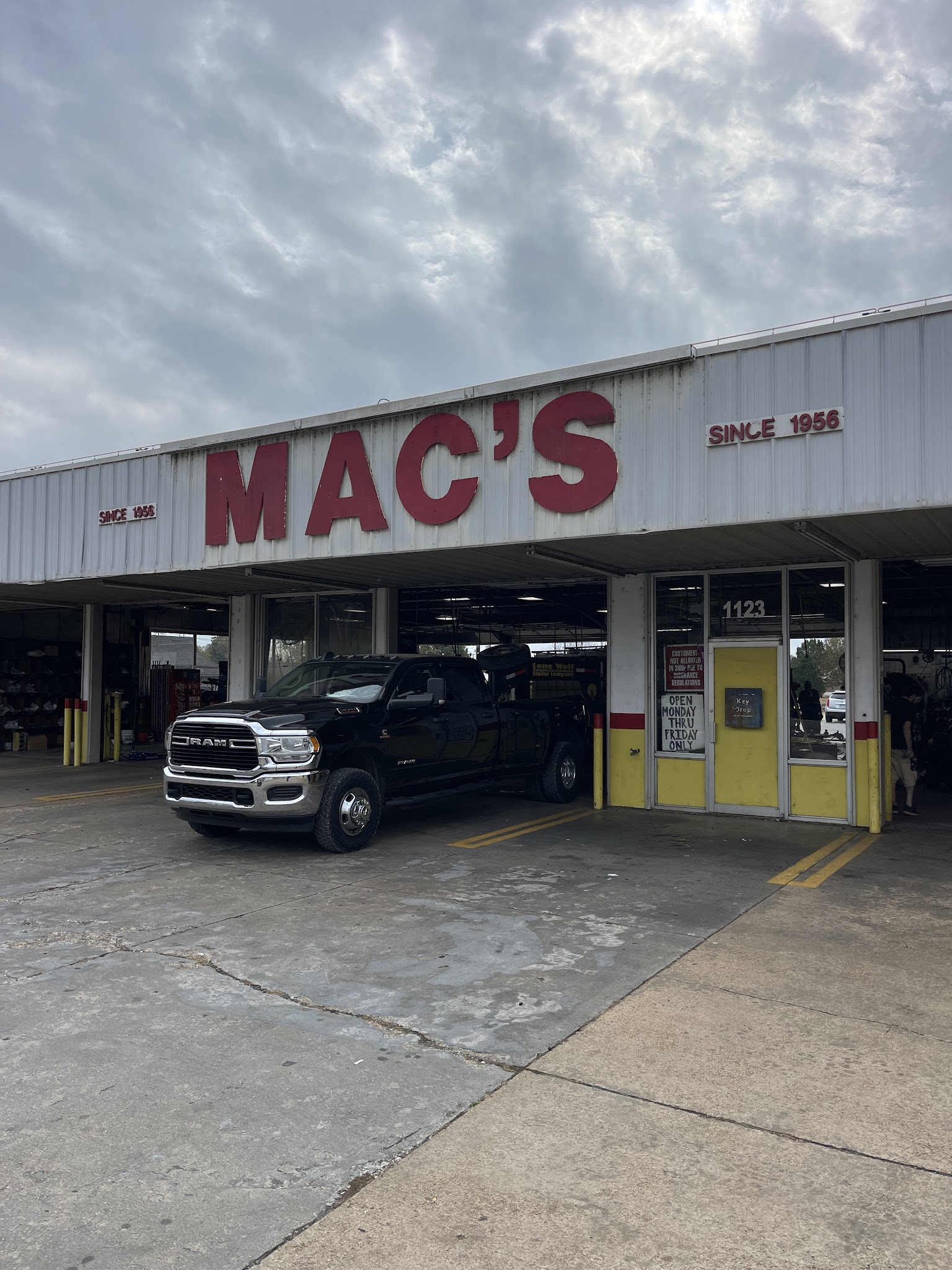 Mac's Tire Center