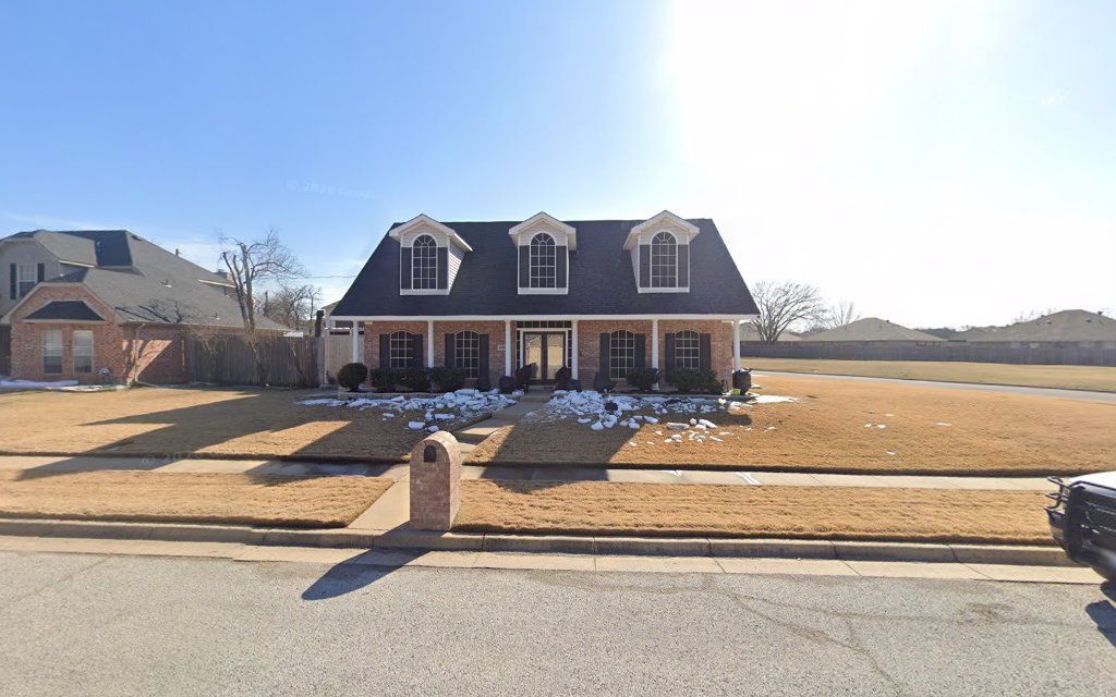 Xpress Lawn Care & Landscaping Lawn Care Service in Arlington, TX