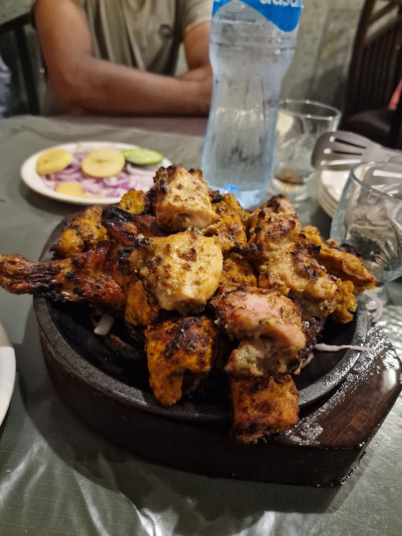 Qasoori Chinese Restaurant & Fast.food point in Jhang, Punjab