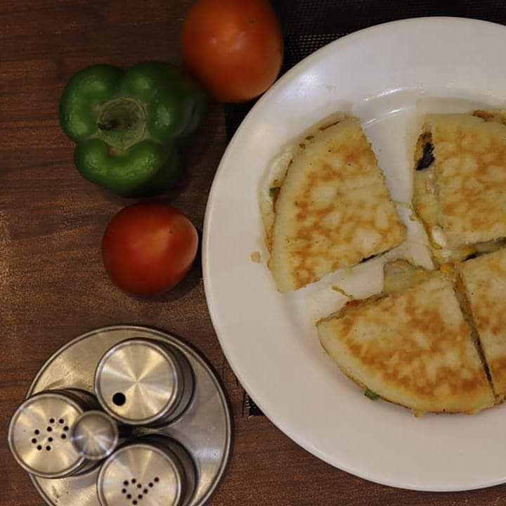 Alhimaya foods & cafe,Pizza and Burger point in Bahawalpur, Punjab