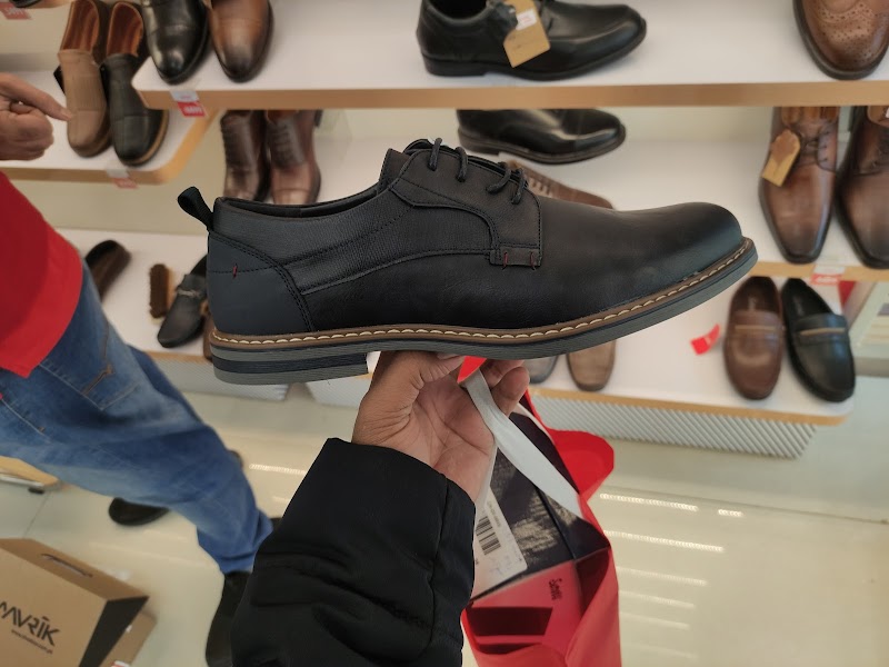 Zee Goo Restaurant in Gojra, Punjab