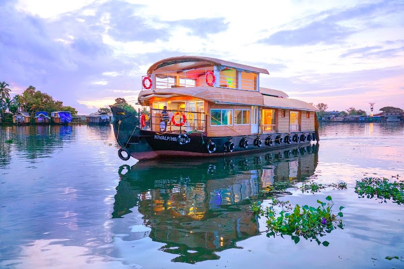 Alleppey Boat House | Alappuzha | Alleppey Houseboat | Kerala