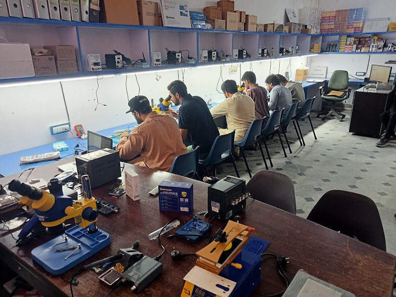 Links Mobile Repairing Institute in Gujranwala, Punjab