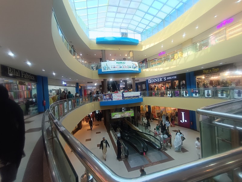 Hakim Mall in Mandi Bahauddin, Punjab