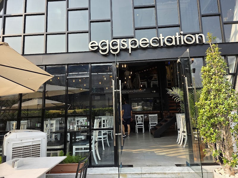 Eggspectation Restaurant Cafe in Lahore, Punjab