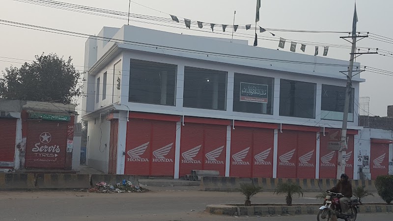 Shahid Honda Center in Chiniot, Punjab