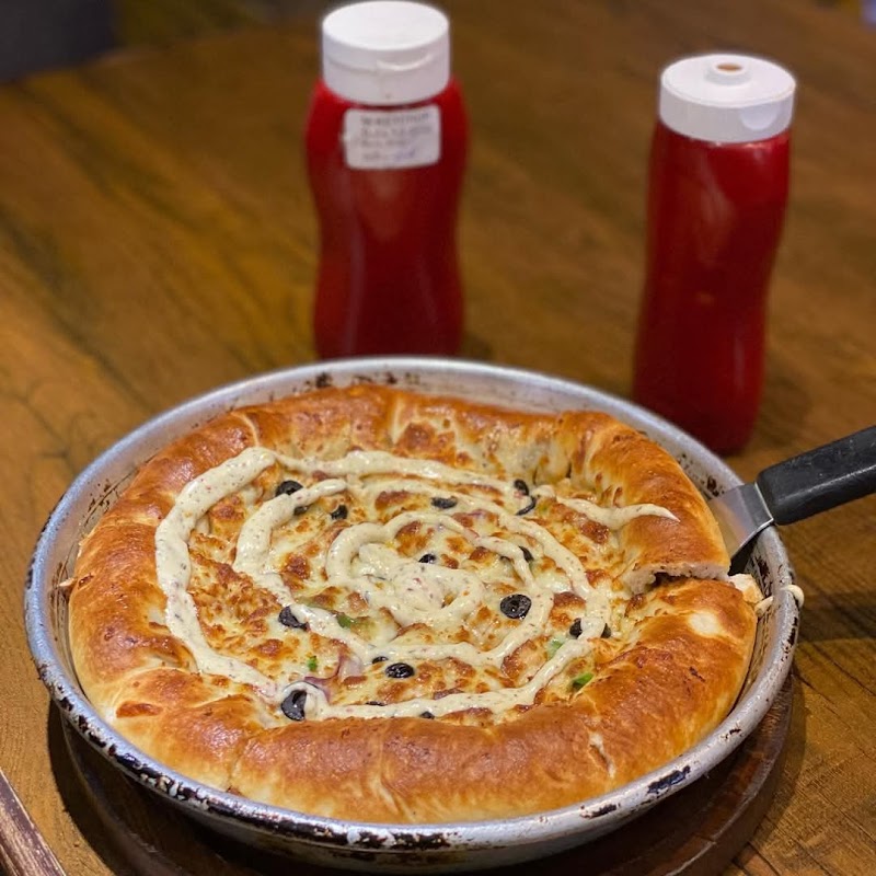 Pizza Online Johar Town in Lahore, Punjab