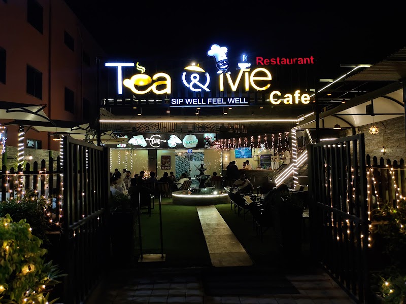 Tea & Me Cafe and Restaurant
