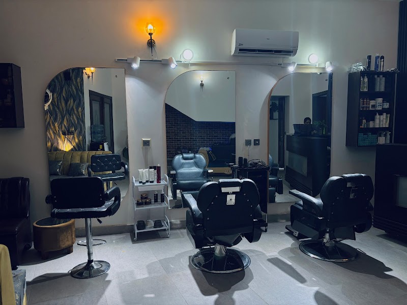 Galaxy Beauty Lounge-Best Bridal Salon & Top Hair Parlor in Gujranwala, Punjab