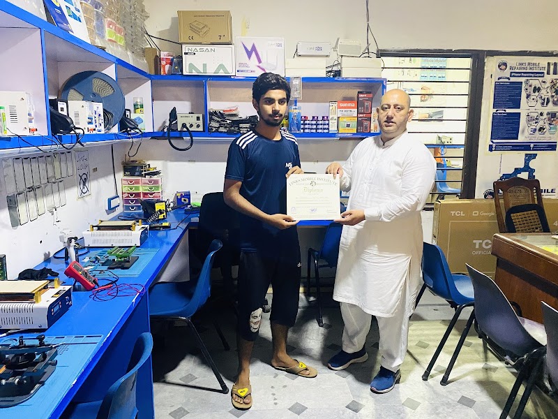 Links Mobile Repairing Institute in Gujranwala, Punjab