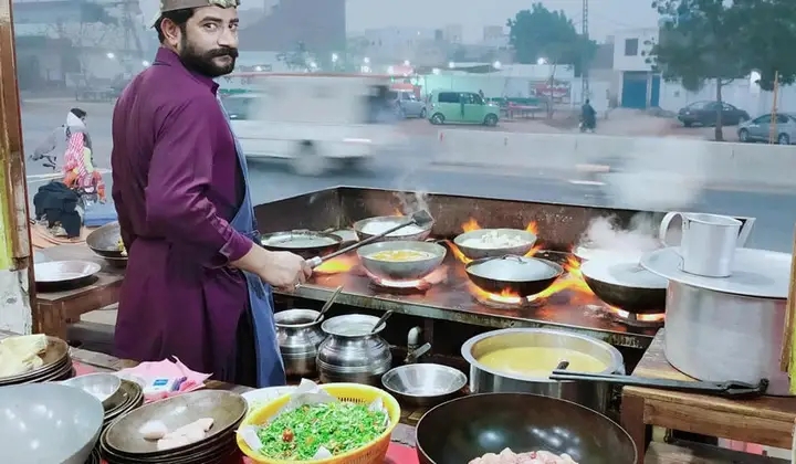 Al Rehan kitchens in Dera Ghazi Khan, Punjab