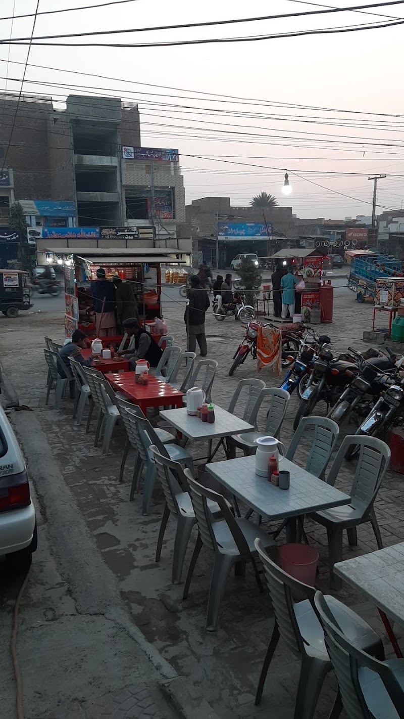 Ishfaq Chips And Fast Food Corner in Burewala, Punjab