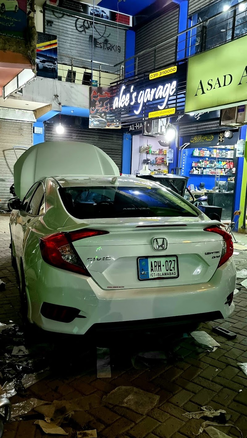 Alee's Garage in Multan, Punjab