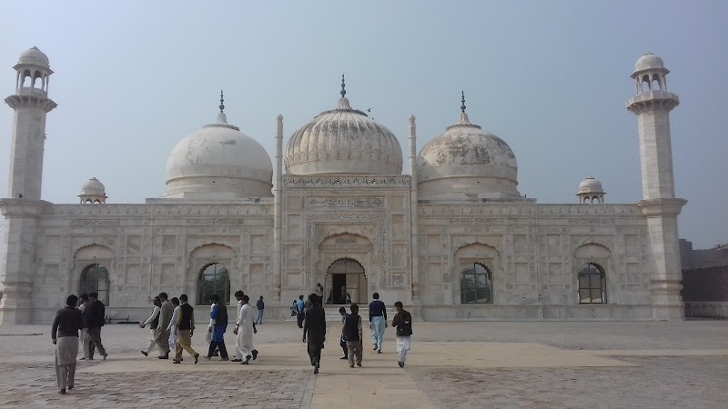 Shah Shams Darbar Multan in Multan, Punjab