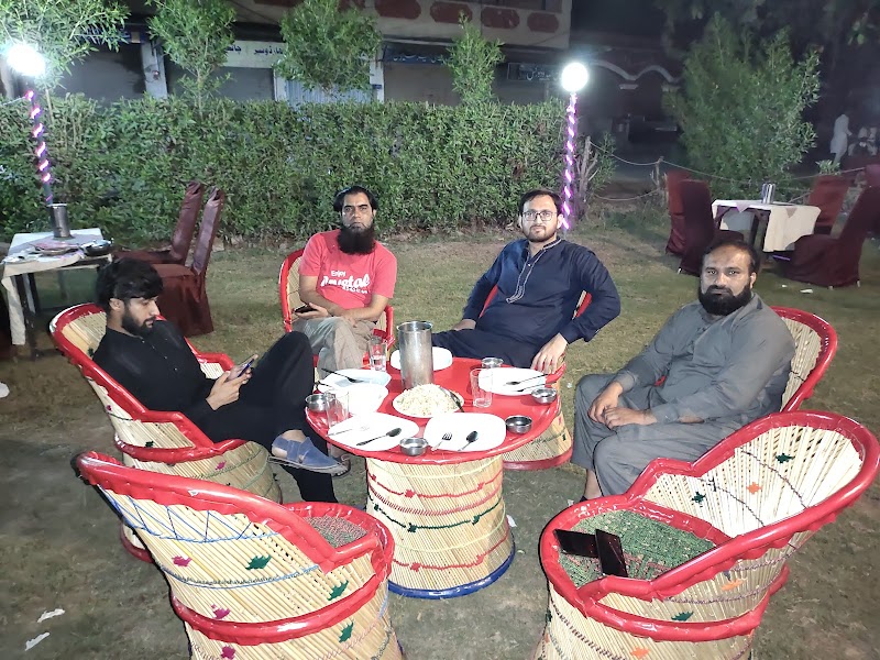 Qasoori Chinese Restaurant & Fast.food point in Jhang, Punjab