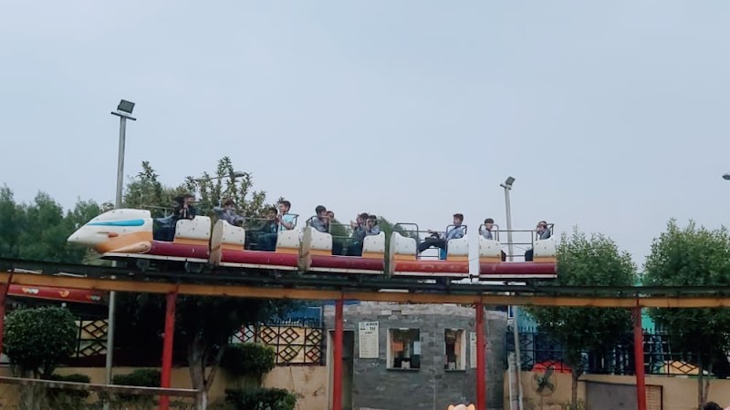 Hatim Tai Play land (sasta bazar) in Gujranwala, Punjab