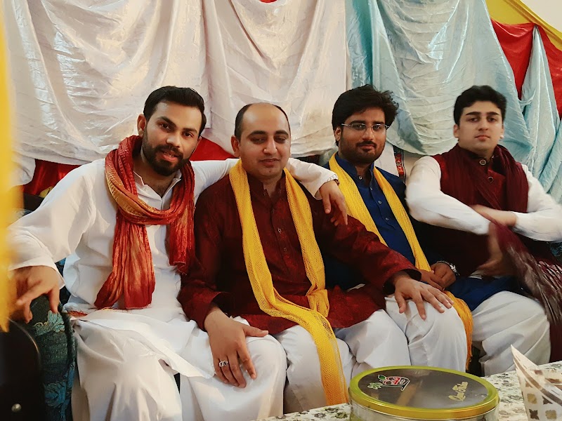 Khan Pan Corner in Gujrat, Punjab