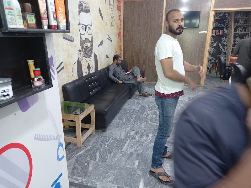 Clean cut Saloon in Gojra, Punjab