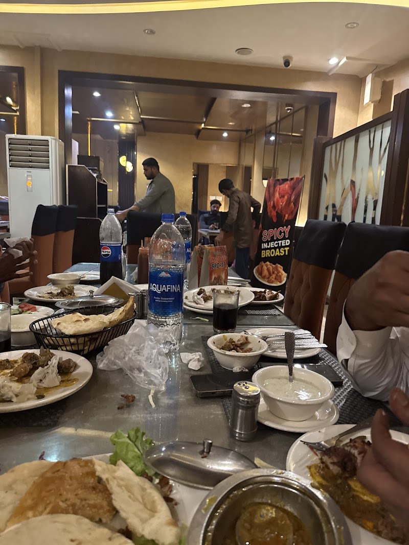 Allah Malak Family Restaurant in Sialkot, Punjab