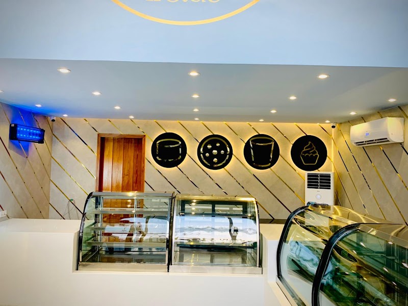 Layers Bakeshop - Shalimar Smart City Sargodha in Sargodha, Punjab
