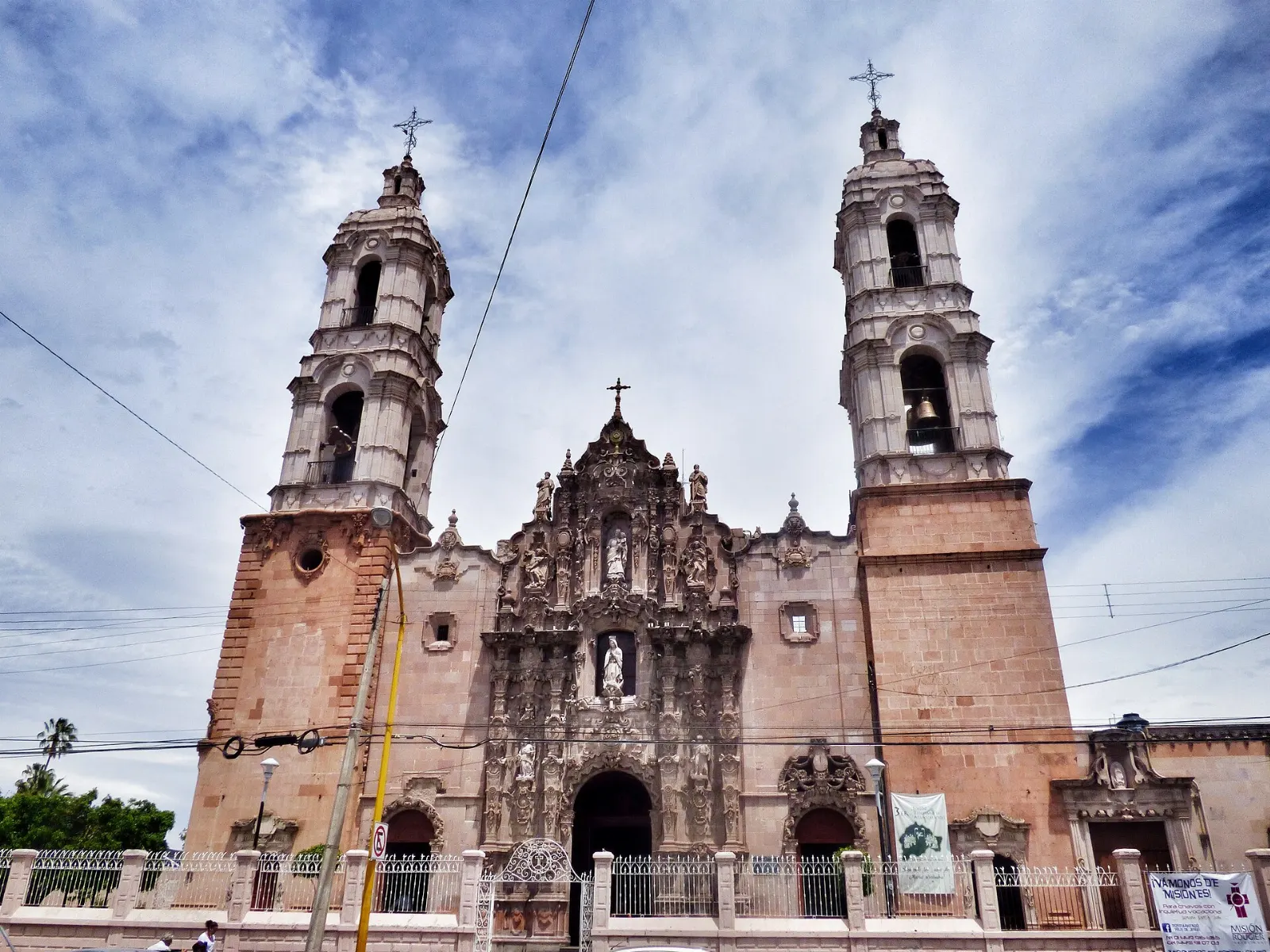 Baroque church facade and tiled dome of the Templo de Guadalupe, Aguascalientes