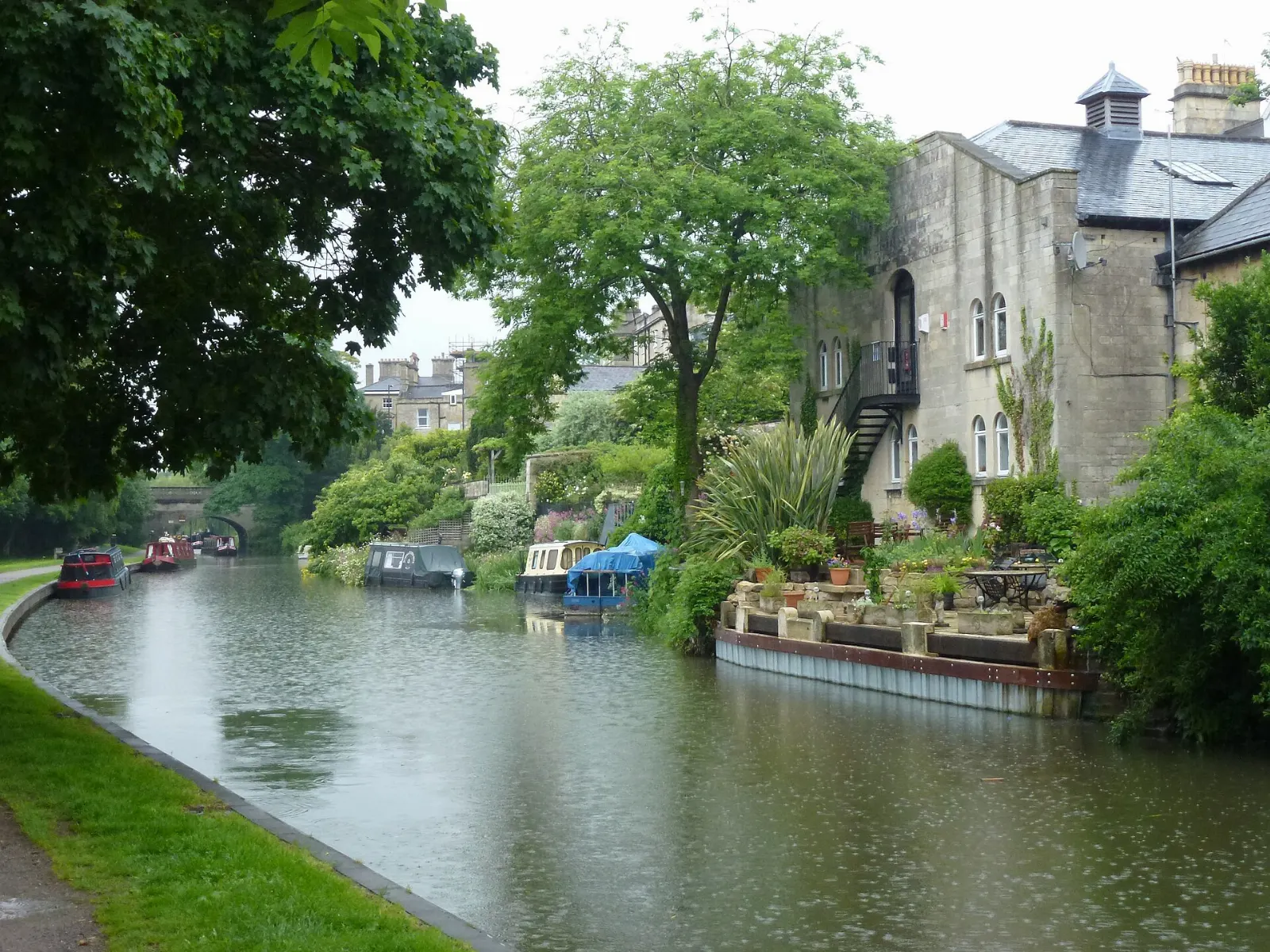 Kennet and Avon Canal towpath, Bath, England
