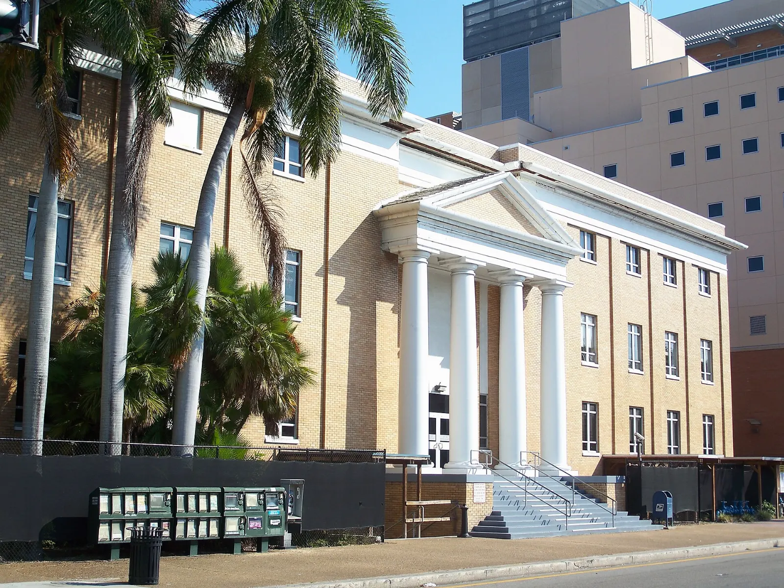 Columned Manatee County Courthouse, Bradenton, Florida