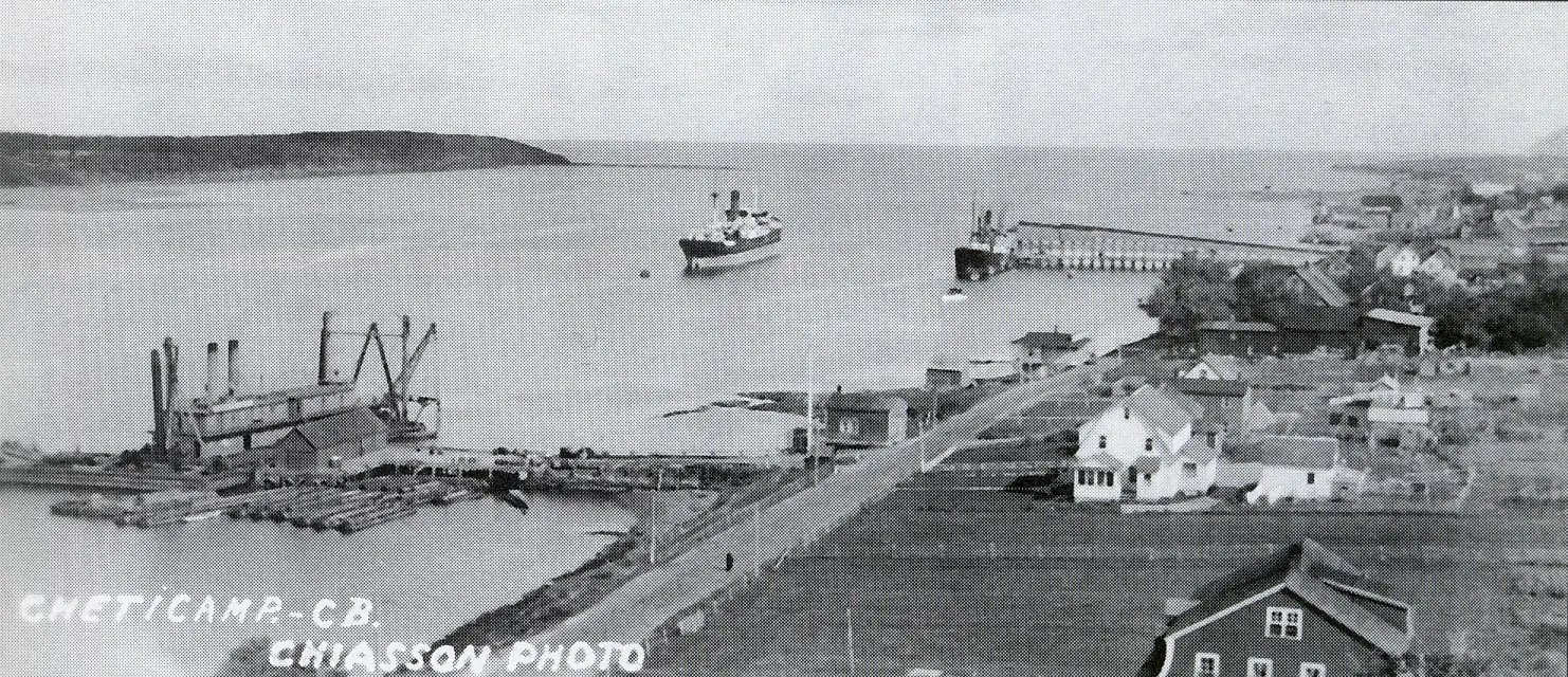 Fishing boats in the harbour at Chéticamp on the western shore of Cape Breton Island, Cabot Trail, Nova Scotia