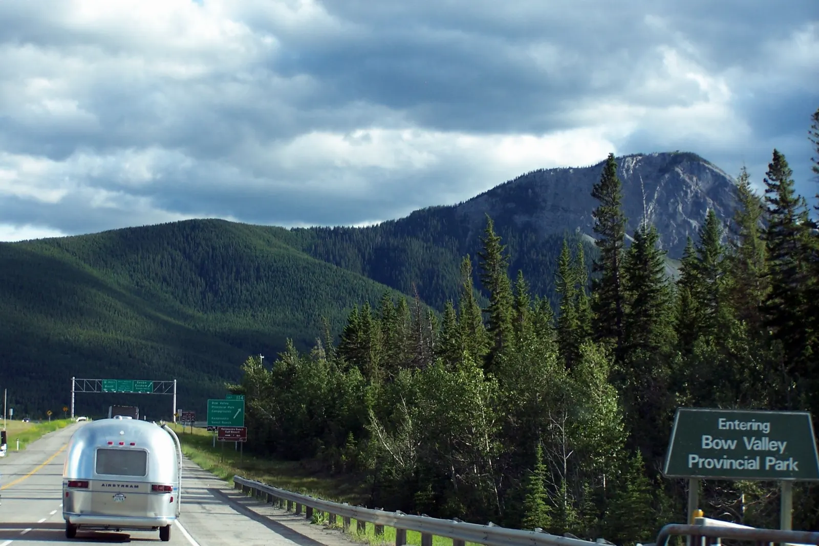Forest and river in Bow Valley Provincial Park, Canmore, Alberta