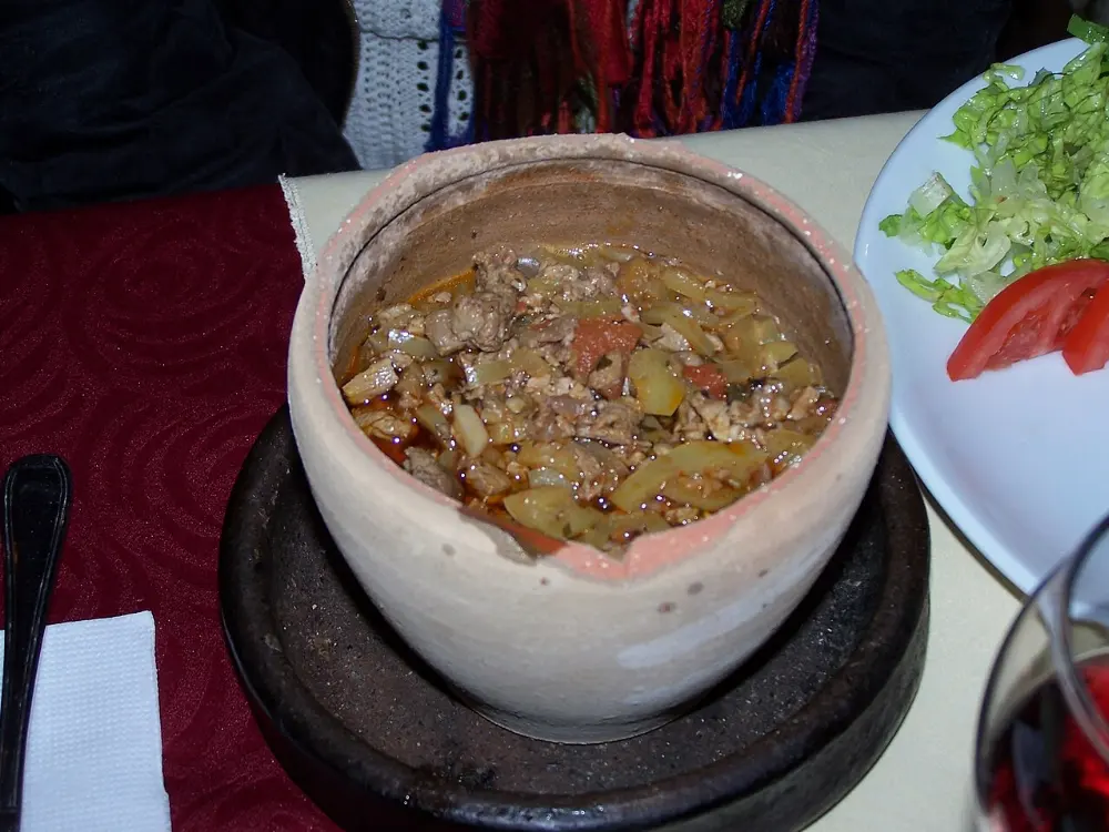 Testi kebab in Cappadocia, Türkiye