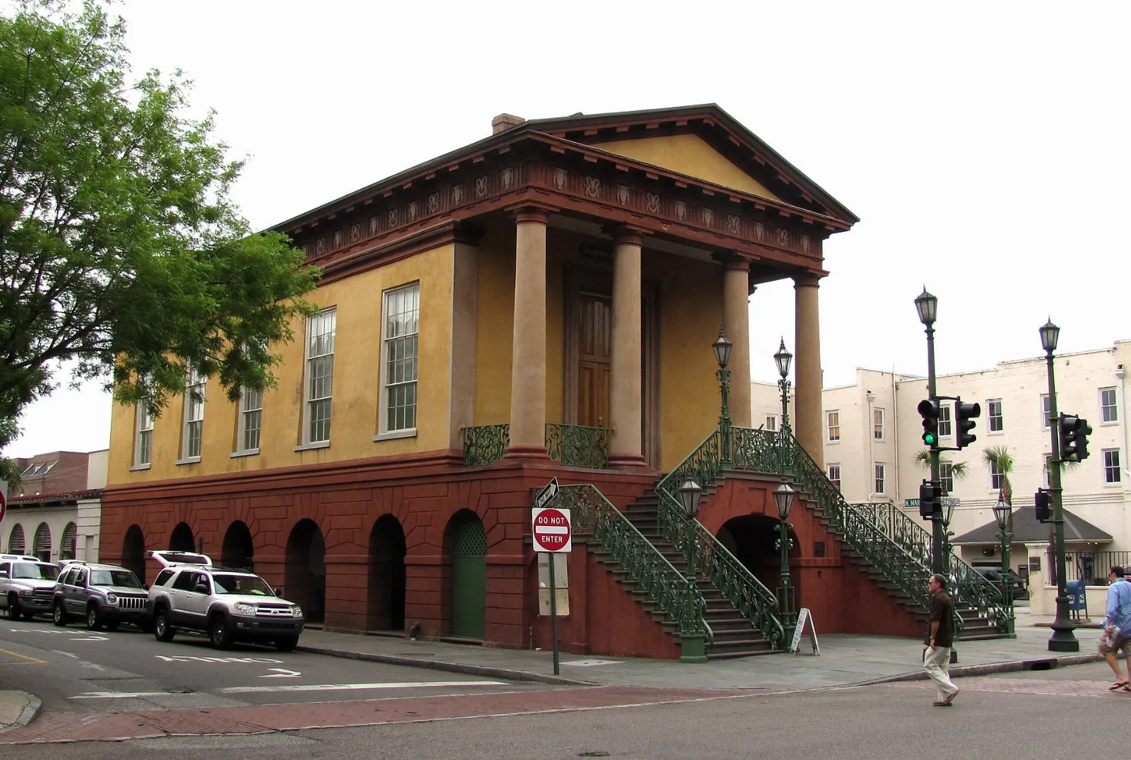 Classical market hall building at the head of a long covered market in Charleston, South Carolina