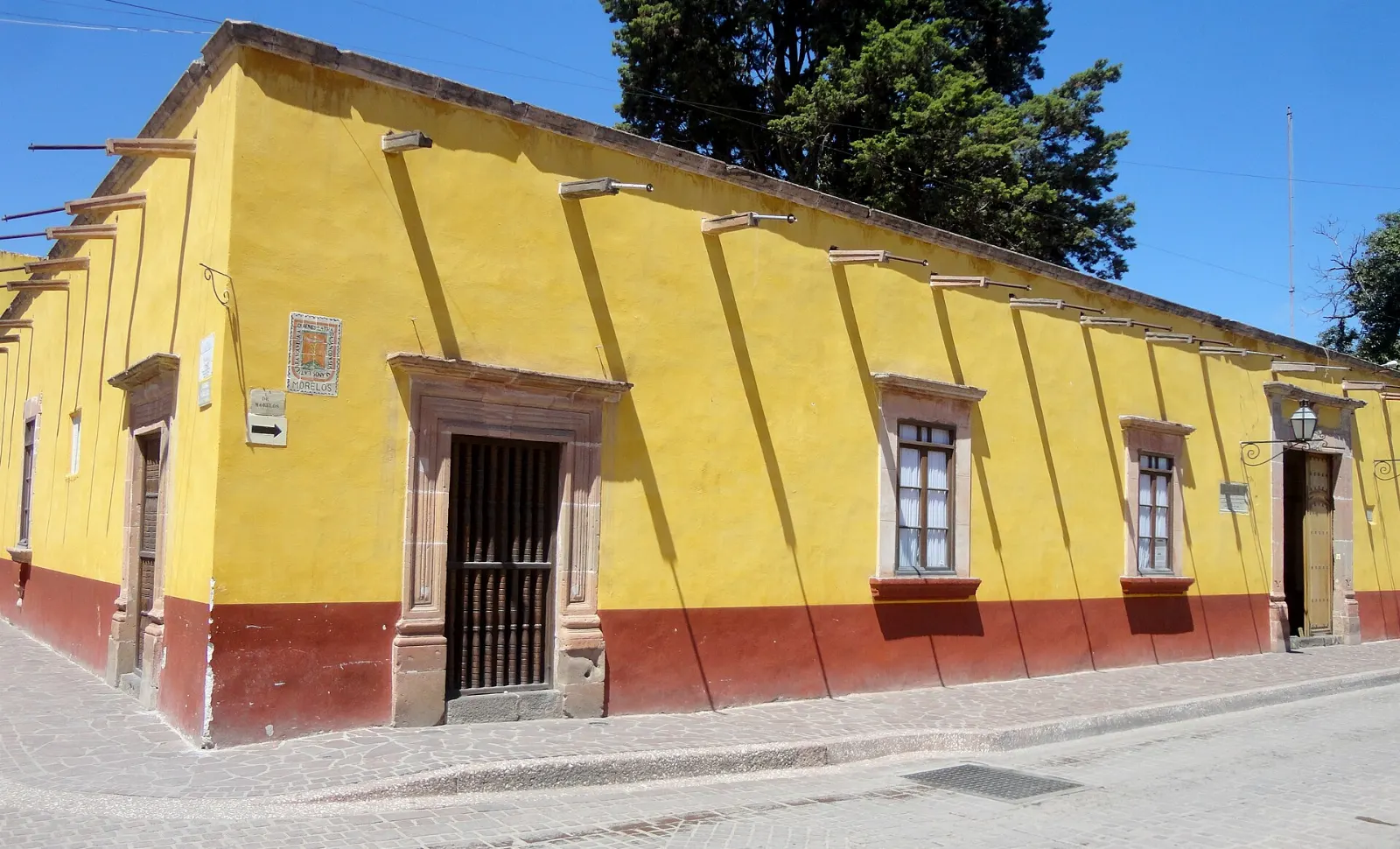 The front of the Casa de Hidalgo where the priest Miguel Hidalgo lived, Dolores Hidalgo, Guanajuato