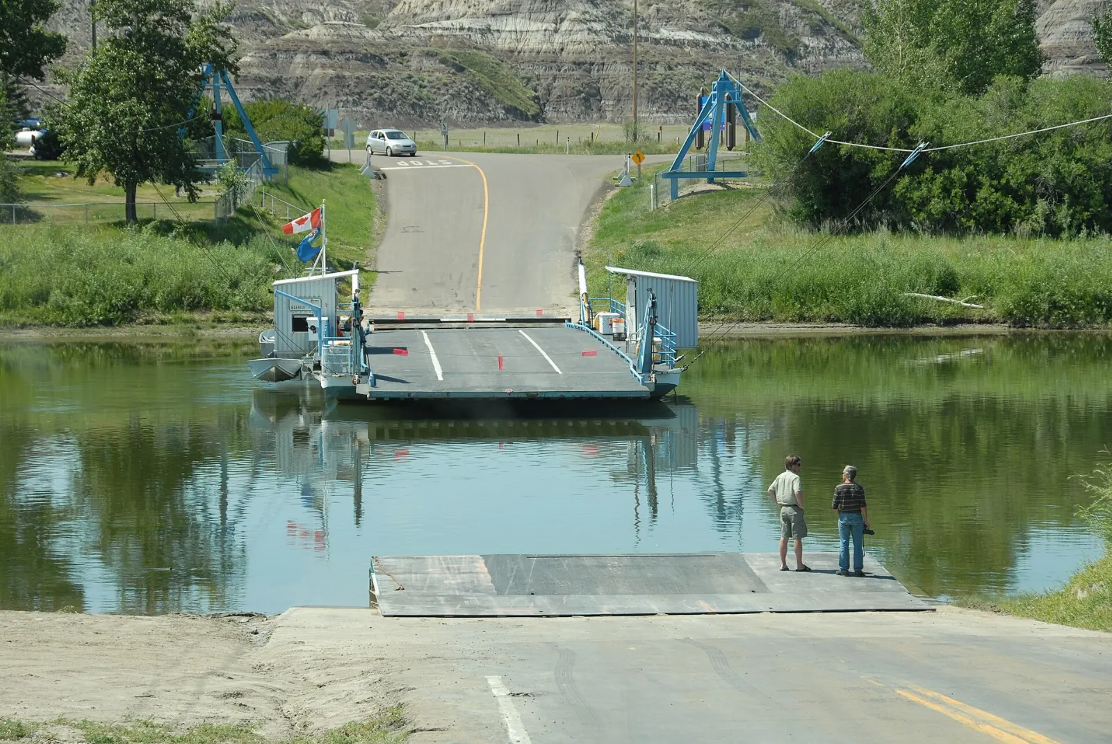 Dinosaur Trail loop and Bleriot Ferry, Drumheller, Alberta, Canada
