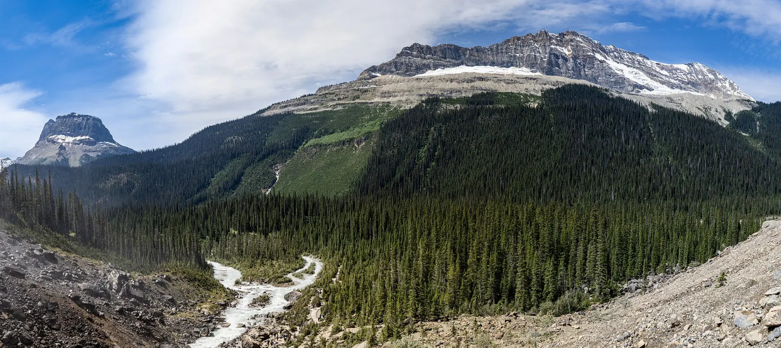 Emerald Lake in Yoho National Park, Golden, British Columbia