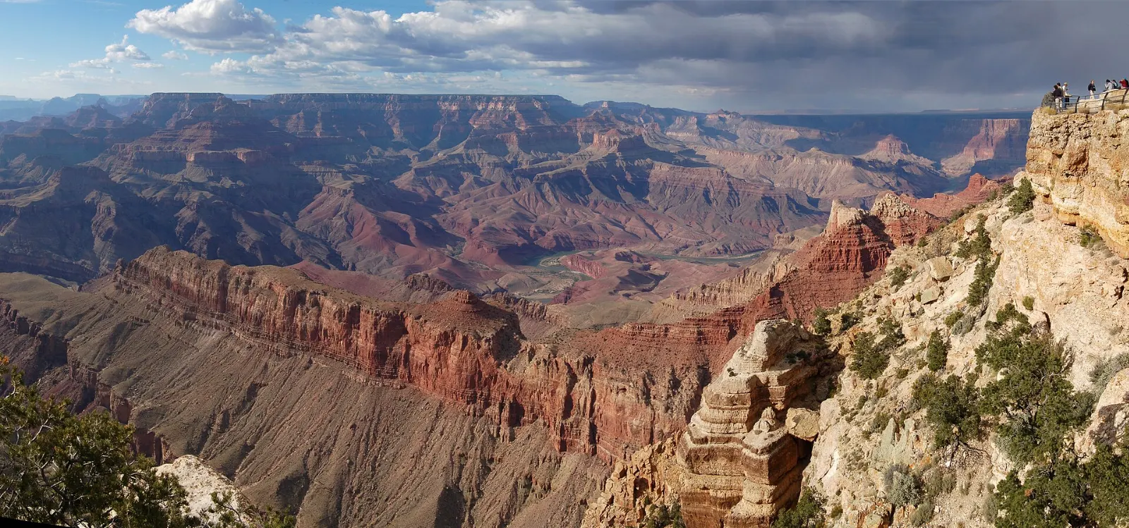 Bends of the Colorado River far below Lipan Point on Desert View Drive, Grand Canyon National Park, Arizona