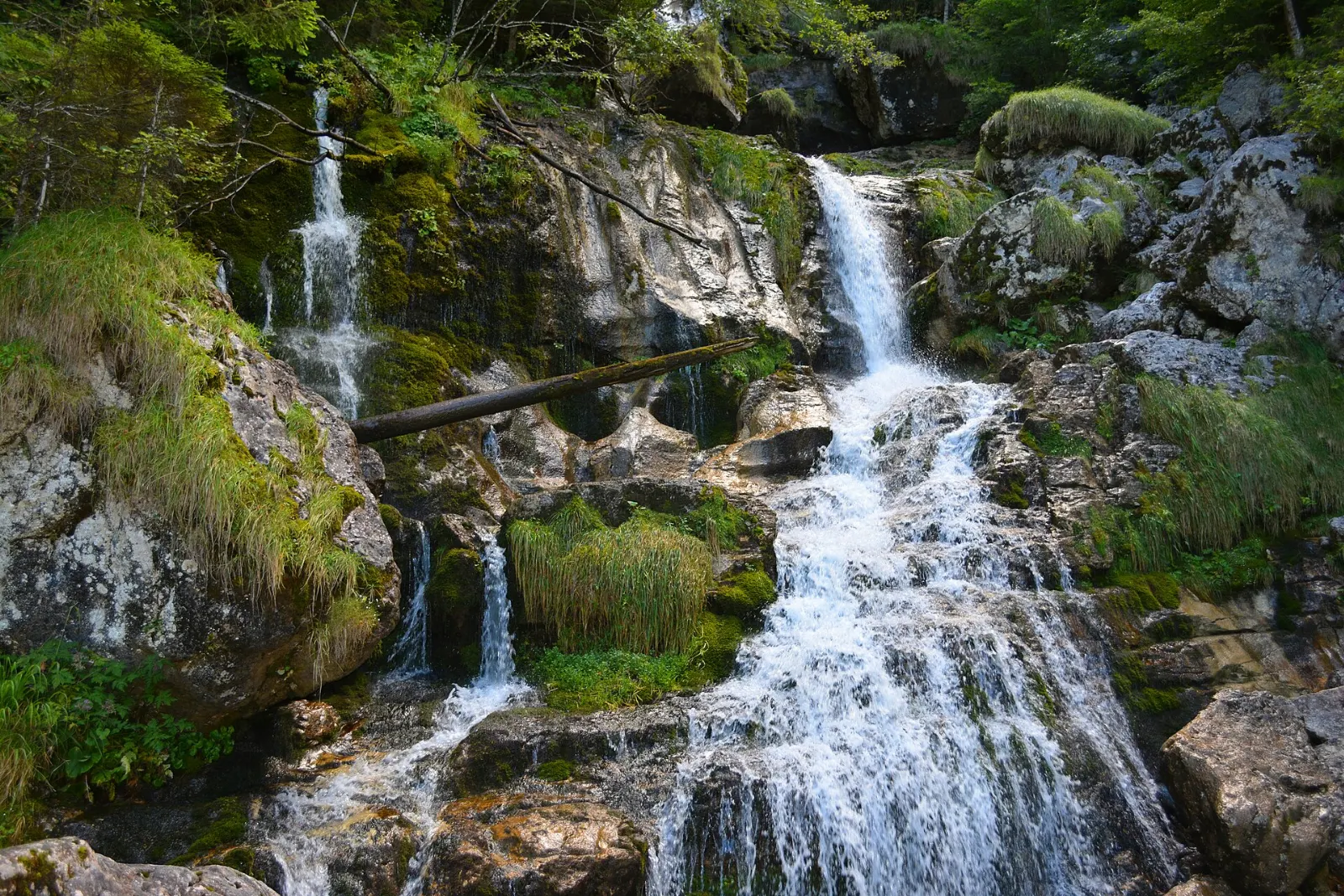 Echerntal and the Waldbachstrub waterfall, Hallstatt, Austria