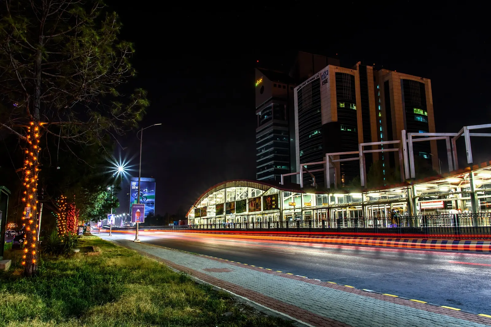 Jinnah Avenue running through the Blue Area of Islamabad, Pakistan