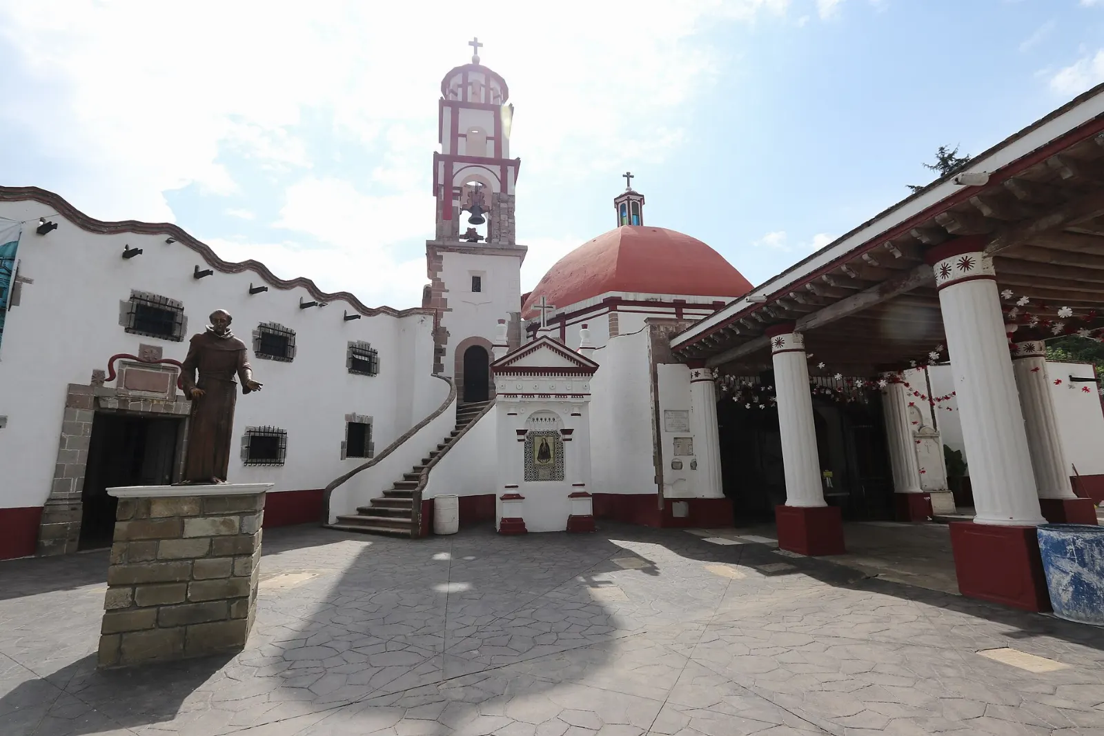 Sanctuary on Sacromonte hill near Amecameca, Izta-Popo National Park, State of Mexico