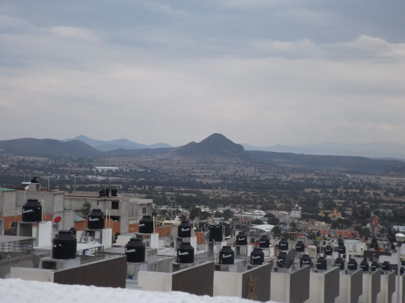 Mountain landscape of the Sierra Gorda near Jalpan de Serra, Querétaro