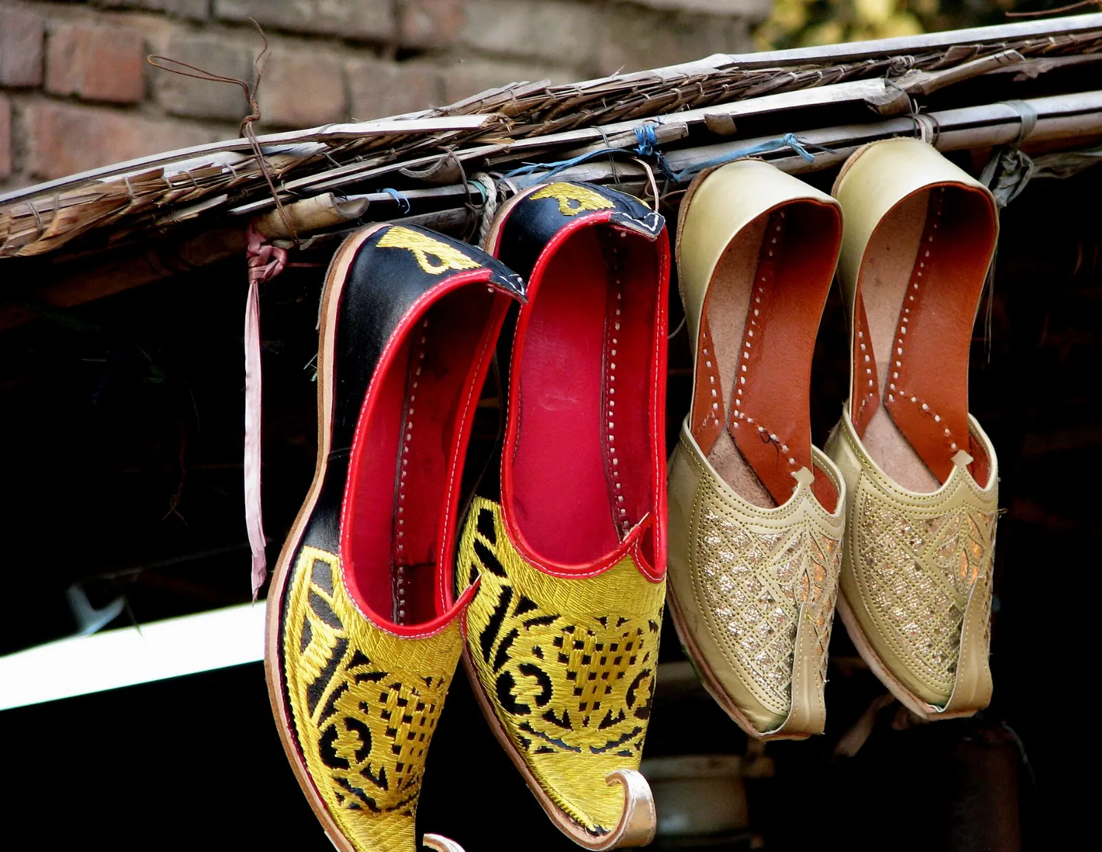 Embroidered khussa shoes, Jhang, Pakistan