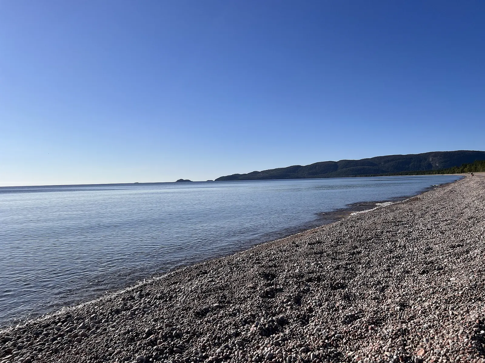 Sandy shore of Agawa Bay on Lake Superior, Lake Superior Provincial Park, Ontario