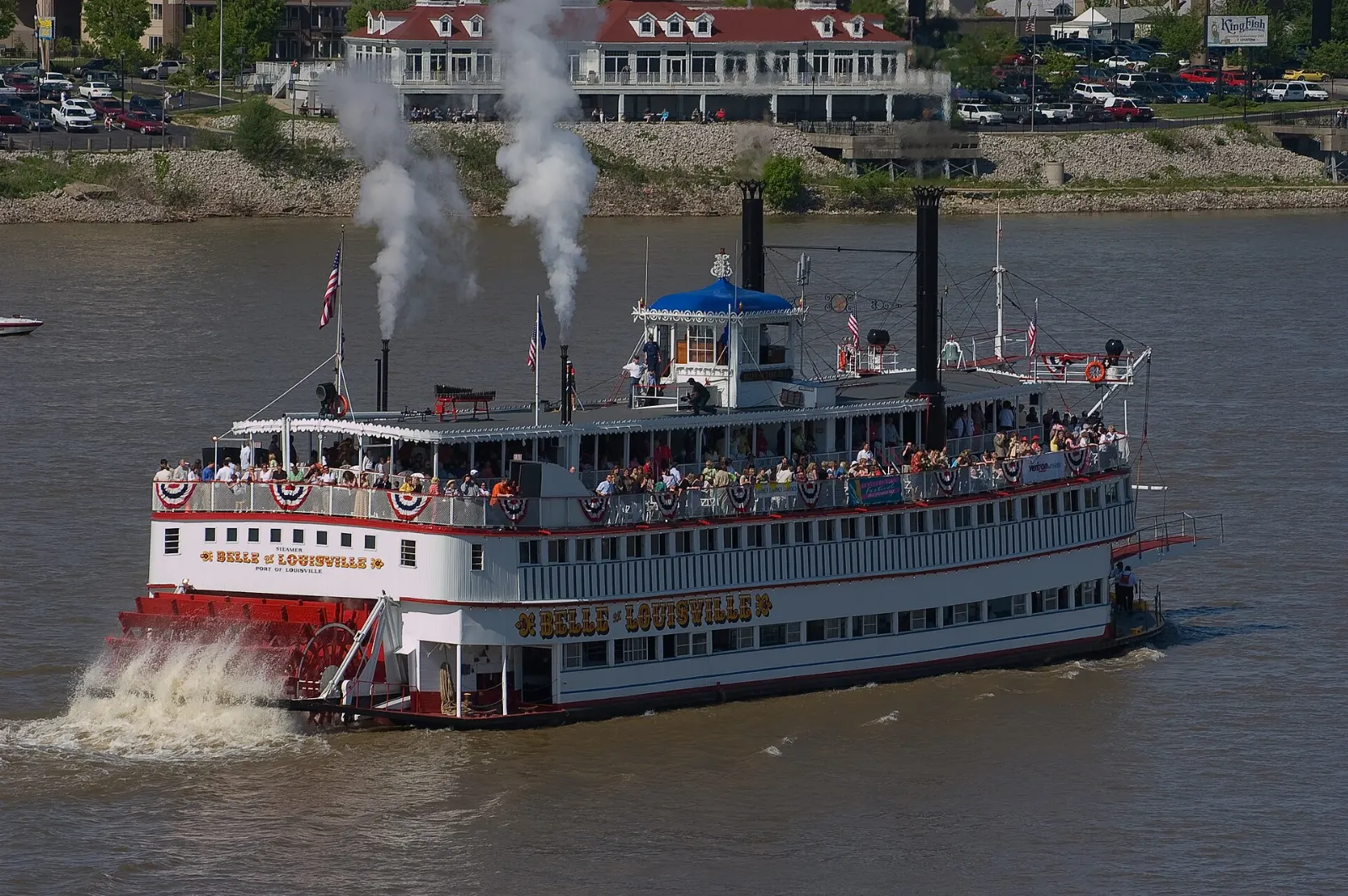 The Belle of Louisville sternwheeler cruising on the Ohio River, Kentucky