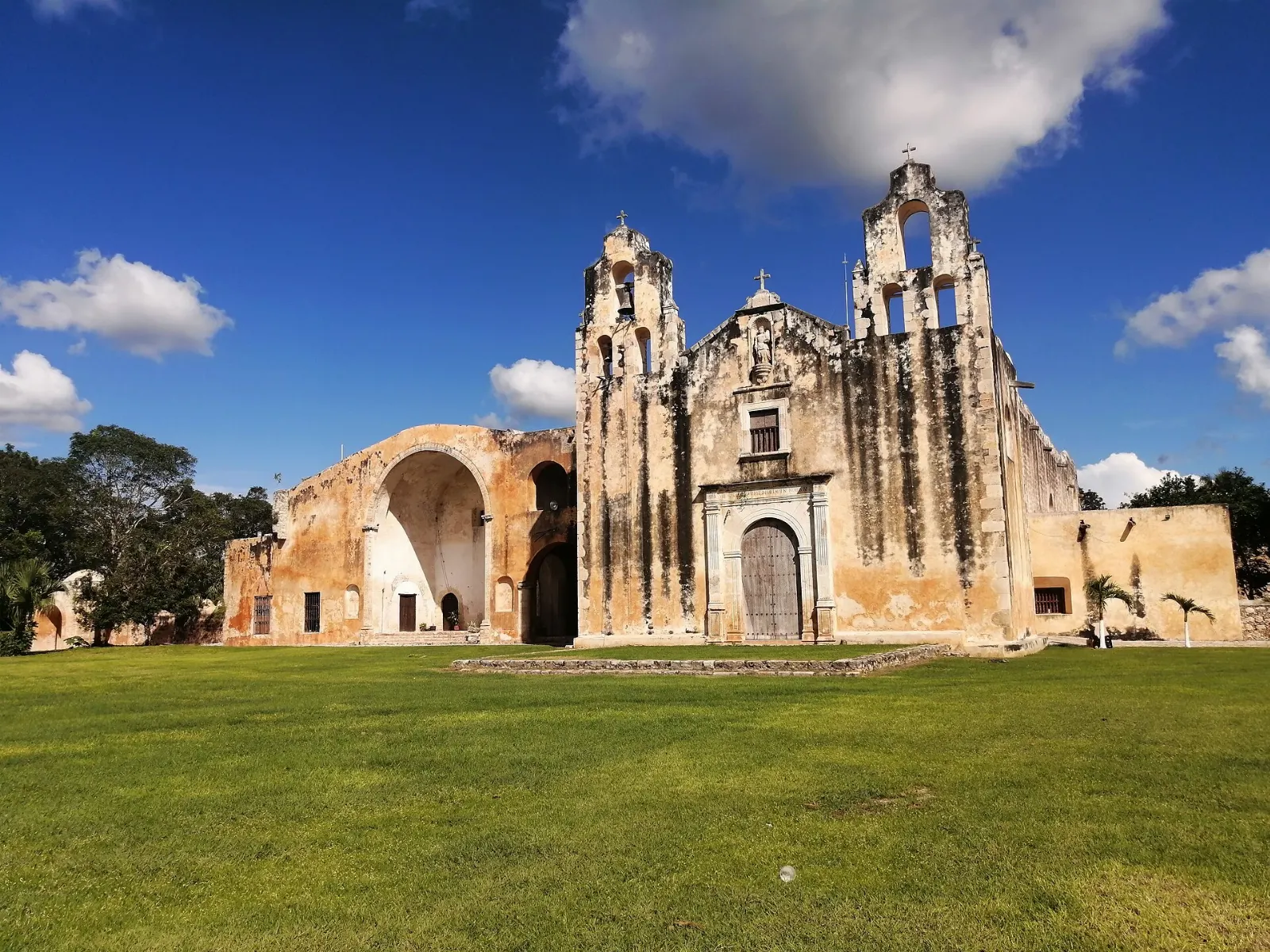 Maní